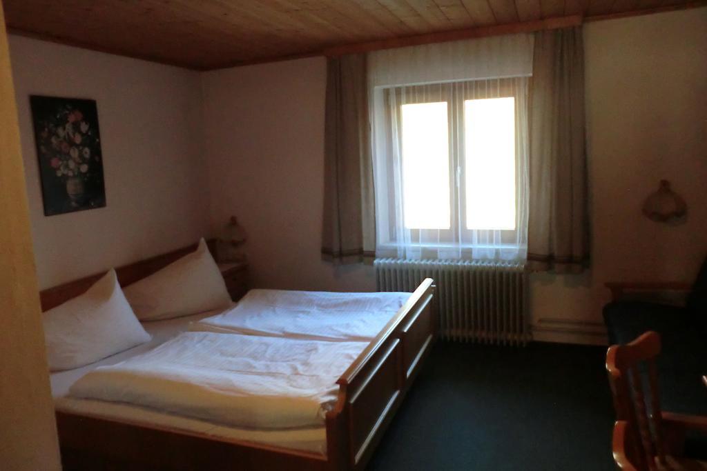 Hotel Weisses Roessl Werfen Habitación foto