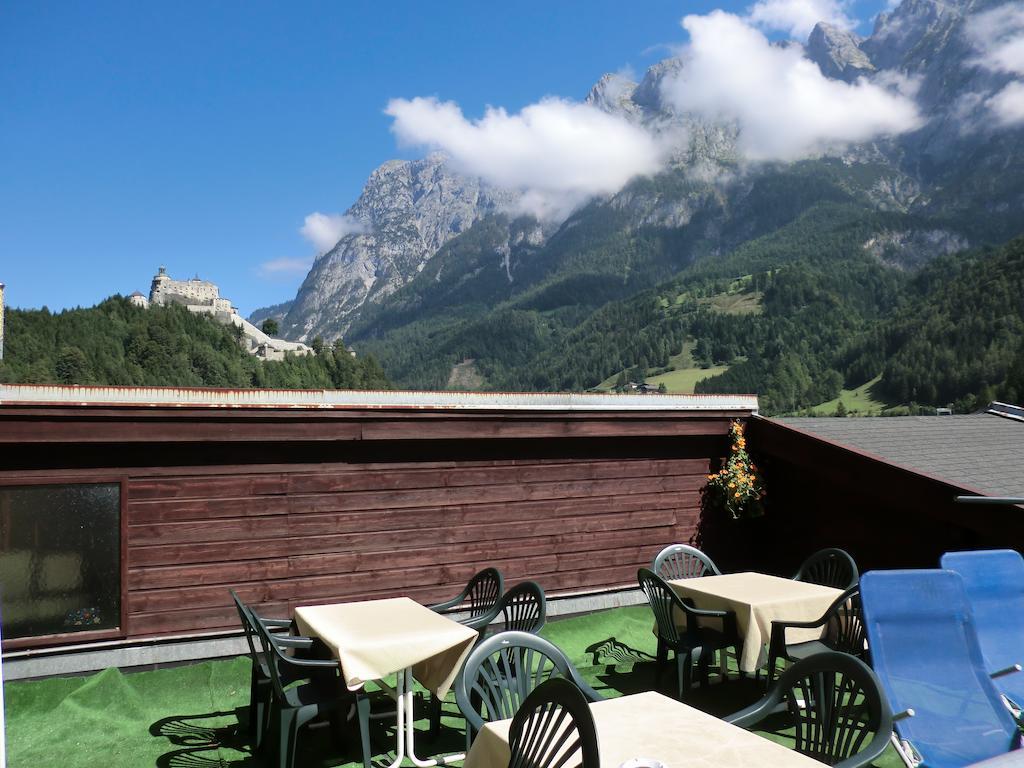 Hotel Weisses Roessl Werfen Exterior foto